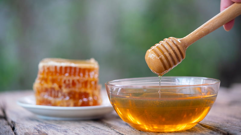 عسل کوهی شهرکرد با رایحه طبیعی و کیفیت مطلوب